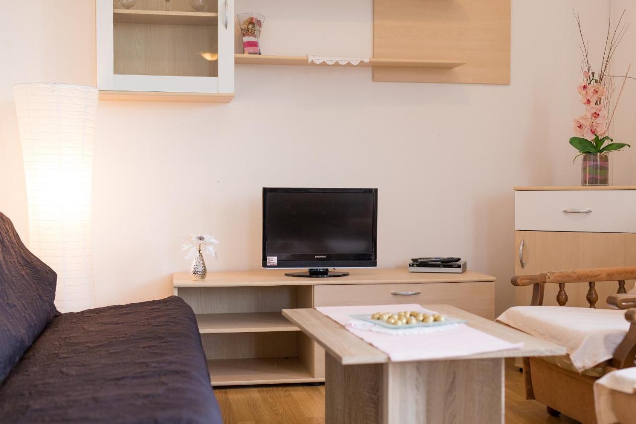 Rasopasno Apartment With Terrace And Private Parking Exterior foto