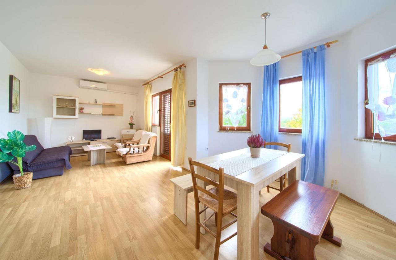 Rasopasno Apartment With Terrace And Private Parking Exterior foto